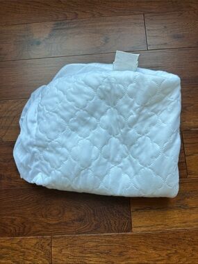 Sealy Quilted CRIB White Mattress Protector - Soft Waterproof Bedding